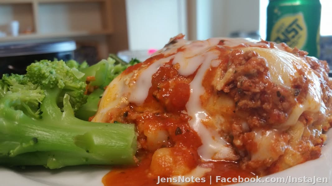 I can't complain about lunch or dinner today. :) Lasagna, I hope.