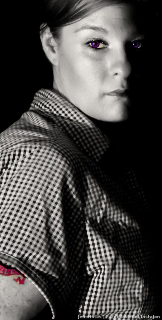 Ok I know the subject matter isn't that impressive here, in fact, I look like a man, but it was 3a.m. and full makeup