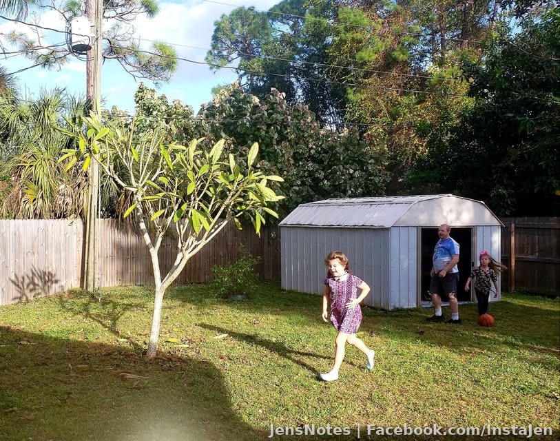 Jason had fun Friday playing with my girls in the yard. They like him a lot! ??