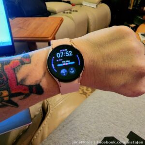 So I got a Samsung Galaxy Watch 5 to go with my S22 Ultra and I'm totally new to wearing watches so it's odd.